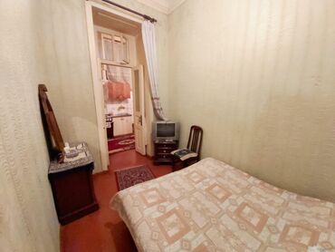 Uzunmüddətli kirayə mənzillər: Sahil metrosuna yaxın məsafədə yerləşən, yaxşı təmirli 2 otaqlı — 10