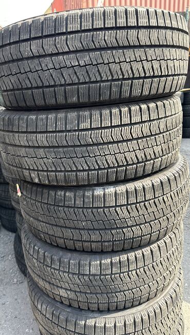 Шины: Шины 215 / 55 / R 17, Зима, Б/у, Комплект, Легковые, Япония, Bridgestone