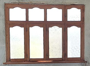nar agacı: Taxta çərçivəli vitraj tipli pəncərə - Material: təbii ağac çərçivə — 1
