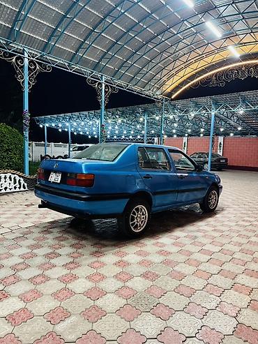 mazda 323 2003: Volkswagen Vento: 1993 г., 2 л, Механика, Бензин, Седан — 3