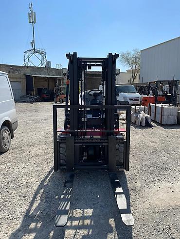 forklift: Dizel mühərrikli avtokar Hangcha CPCD30 Yükgötürmə qabiliyyəti 3000 kq — 3