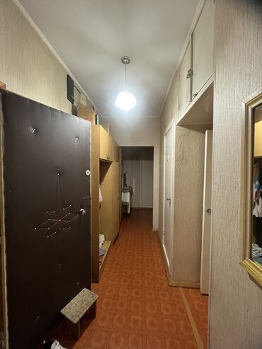 малосемейные квартиры: 2 комнаты, 50 м², 105 серия, 5 этаж, Косметический ремонт