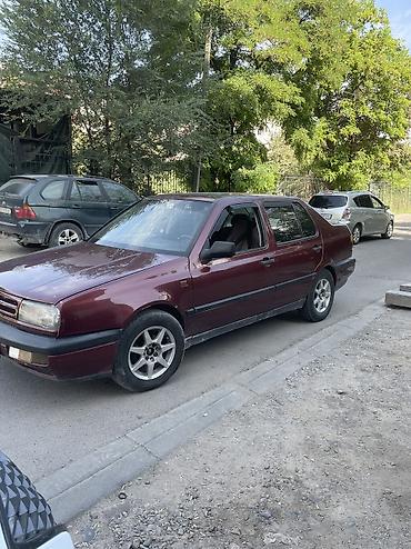 vento: Volkswagen Vento: 1994 г., 1.8 л, Механика, Бензин, Седан — 5