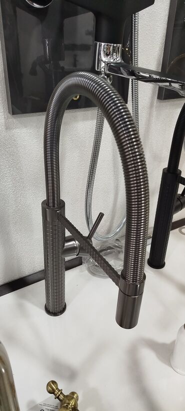 Mətbəx kranları: Mətbəx üçün çevik gooseneck qarışdırıcı kran - Material: mat tünd