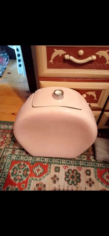 Unitaz baçokları: Məhsul: Unitaz üçün su çəni (üst qapağı düyməli) Təsvir: - Seramik — 5