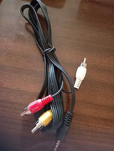 3.5 mm TRRS to RCA AV kabeli - Qoşulmalar: 1x 3.5 mm 4-pin (TRRS)