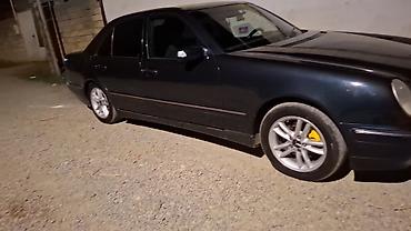Mercedes-Benz: Mercedes‑Benz E‑Class (W210) sedan - Korpus: qara rəng, 4 qapı, xrom — 2