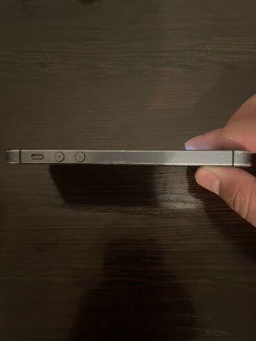 Sirena Motors: IPhone 5, 16 GB, Space Gray, Qırıq