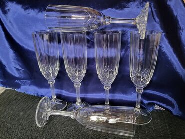 Čaše: Case nove za vino Luminarc Francuska 80te. Cese,sve na njima odsjaj — 3