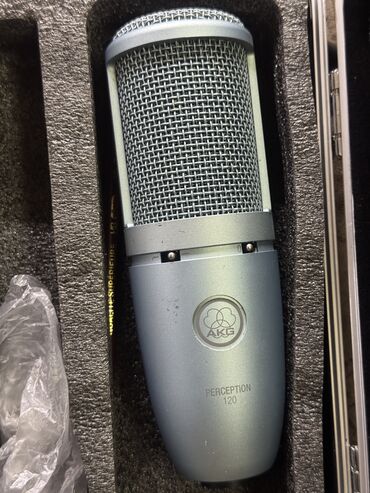 радио микрофон shure sm58: Продаю AKG p120. Конденсаторный студийный микрофон