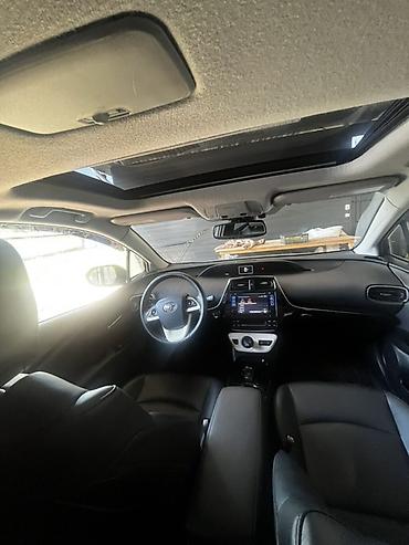 Toyota: Toyota Prius: 2017 г., 1.8 л, Робот, Гибрид, Хэтчбэк — 9