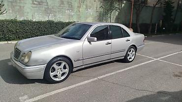 mersedes e 240: Mercedes‑Benz E‑Class 2400 sedan - Korpus: 4 qapılı sedan, gümüşü — 4
