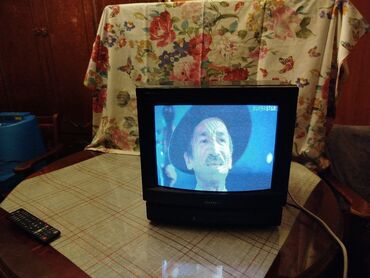 Televizori: Stari retro tv mali Sony televizor Dijagonala ekrana mislim da je oko na lalafo.rs — 27 Televizori: Stari retro tv mali Sony televizor Dijagonala ekrana mislim da je oko — 27