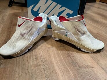 обувь белая: Новые оригинал Nike кроссовки мужские отправлены были с Америки