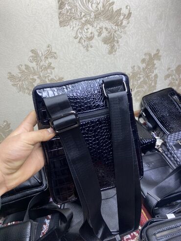 Барсетки: Мужские сумки на плечо/через плечо Варианты: - Компактные сумки из — 10