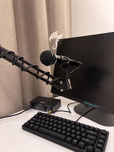 радиомикрафон шур: Shure SM58 Special Black Edition + держатель для микрофона Микрофон — 1
