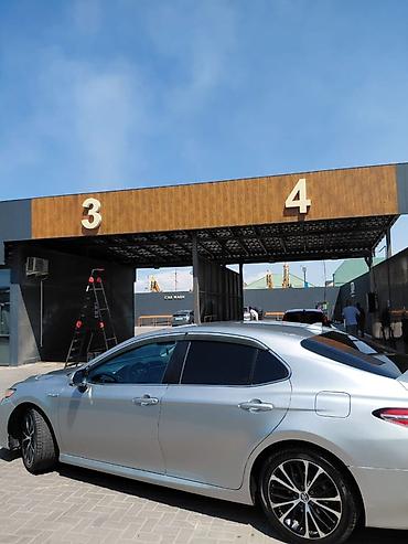 100: Toyota Camry: 2020 г., 2.5 л, Вариатор, Гибрид, Седан — 6