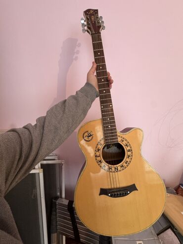 gitara işlənmiş: Klassik gitara, İşlənmiş, Ünvandan götürmə, Ödənişli çatdırılma, Rayonlara çatdırılma