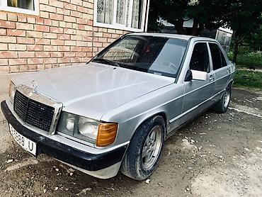 devo lasetti: Mercedes-Benz 190: 1983 г., 2 л, Механика, Седан — 3