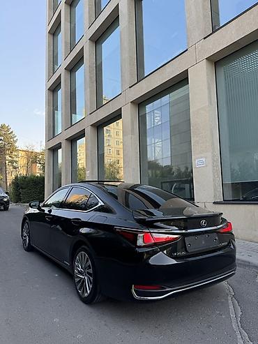 передний сиденья: Lexus ES: 2019 г., 2.5 л, Вариатор, Гибрид, Седан — 4
