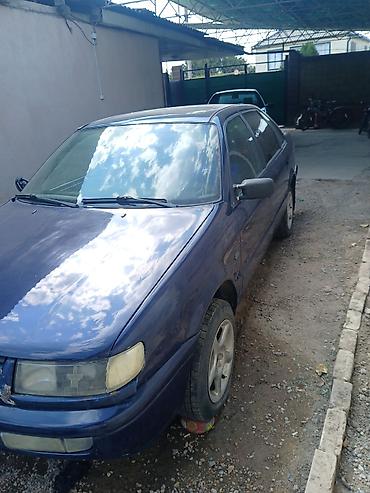 lancer 9: Volkswagen Passat: 1994 г., Седан — 3