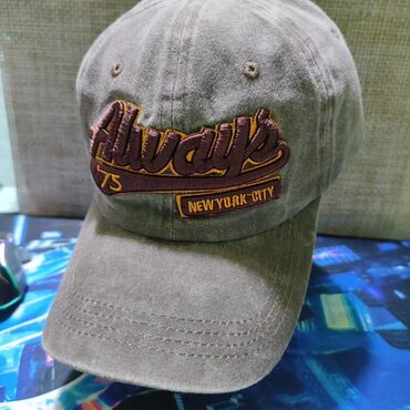 Кепки: Кепка, Бейсболка, Козырек: Изогнутый, С вышивкой — 38