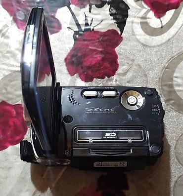 komputer ekran şəkilləri yüklə: Məhsul: Rəqəmsal videokamera (Sony loqolu) Xüsusiyyətlər: - 3.0" — 5
