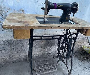 pc case: Педальная швейная машина на чугунной тумбе с деревянной столешницей — 2