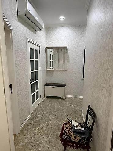 bakida satilan evler: Salam, Mənzil Xırdalanda mərkəzdə At heykəlinin yanında Sürət qatarına — 7