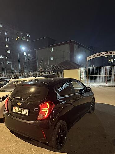 Chevrolet: Chevrolet Spark: 2017 г., 1 л, Вариатор, Бензин, Хэтчбэк — 4