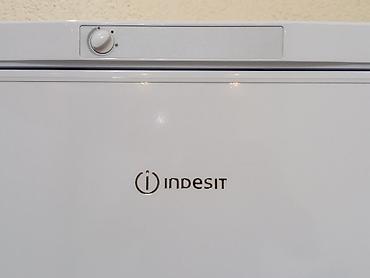 куплю холодильники: Холодильник Indesit, Б/у, Двухкамерный, De frost (капельный), 60 * 157 * 60 — 4