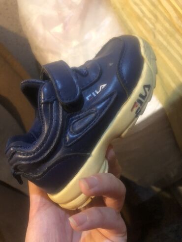 Dəstlər: Körpə geyim dəsti - 3 ədəd qalın, ayaqlı tulum: - Açıq mavi rəngdə — 51