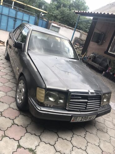 машина абхазия: Mercedes-Benz W124: 1991 г., 2.3 л, Автомат, Бензин, Седан