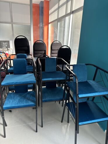 Masa və oturacaq dəstləri: Mətbəx üçün, Yeni, Açılmayan, Kvadrat masa, 4 stul — 12