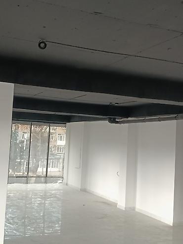 Аренда помещений свободного назначения: Срочно продаётся коммерческий площадь 128 КВ метра с ремонтам адрес — 10