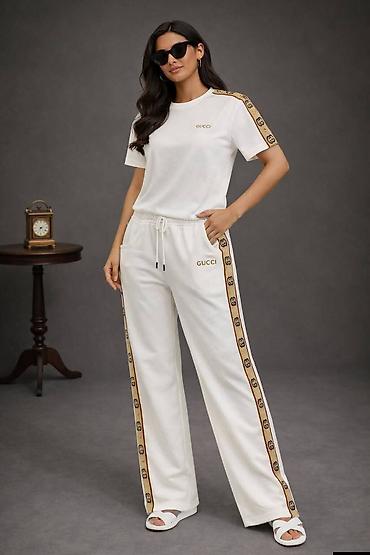 Kompleti: S, m, l, xl
5900
Prva kopija originala — 17