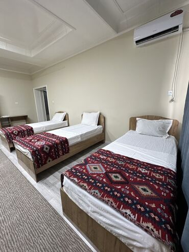 Посуточная аренда комнат: Уютный номер-студия с отдельным санузлом. Планировка и оснащение: - — 16