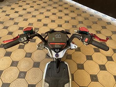 скутер мотор: Электроскутер Panther MZ 1500 (надписи на облицовке) - Тип: городской — 4