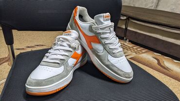 Кроссовки и спортивная обувь: Мужские кроссовки, 42, Diadora, Б/у, цвет - Белый, Самовывоз
