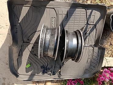 subaru outback диски: Два литых диска 15" - Материал: легкосплавные (литые) - Диаметр: 15" — 2