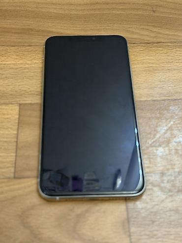 iphone cs: IPhone 11 Pro Max, Новый, 64 ГБ, White Titanium, Защитное стекло, Чехол, 75 % — 2