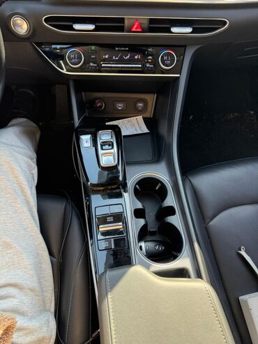 Hyundai: Hyundai Sonata: 2019 г., 2 л, Автомат, Газ, Седан — 15