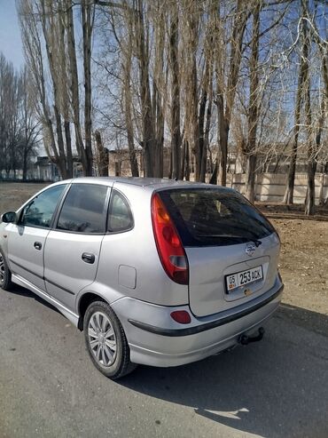 Nissan: Nissan Almera Tino: 2000 г., 1.8 л, Механика, Бензин, Седан