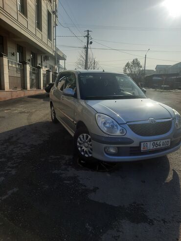 машины дешёвые: Daihatsu Sirion: 2004 г., 1.3 л, Механика, Бензин, Хэтчбэк