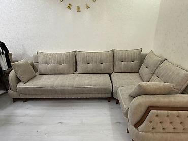 divan kohnə: Kunc divan satilir 4 aydi alinib.700manata .buna uygun masa destide — 1