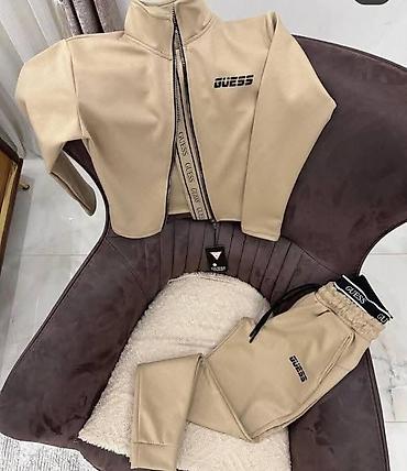 pull and bear dzemperi: Trenerke komplet Guess gornji i donji deo. - Gornji deo kraci sa — 8