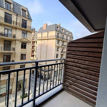 kirayə ev bakida: İcarəyə verilir 3 otaqlı yeni tikili 92 m², Ağ şəhər q. 2 000 AZN/ay — 4