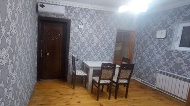 аренда дома на длительный срок: Tecili zabrat 1 araz marketin yaninda 2 otaqli heyet evi kiraye