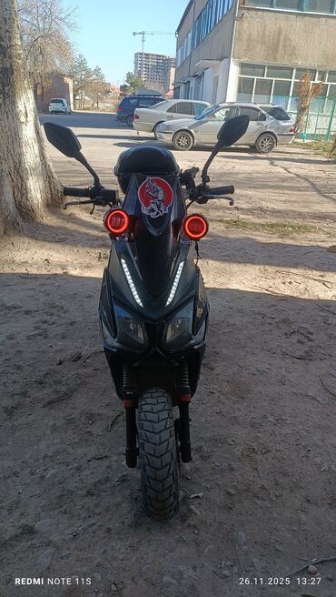 Скутеры: Тип скутера 150 куб. см, Бензин, Б/у — 4