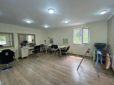 Digər kommersiya daşınmaz əmlakı: Gənçlik metrosunun yaxınlığında 1-ci mərtəbəsində yerləşən 45kv sahəsi — 1